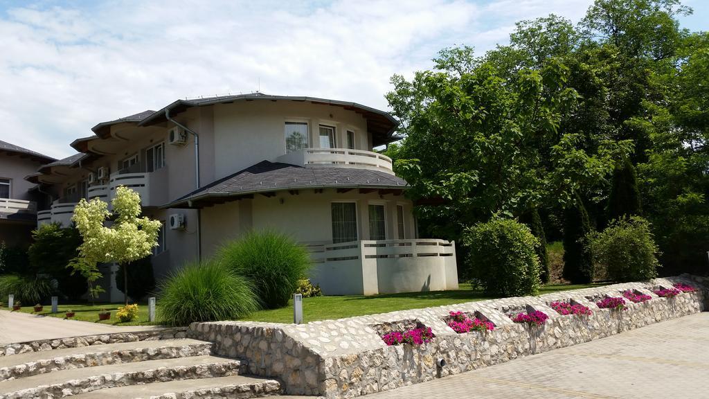 Vila Dincic Doo Veliko Gradiste Bagian luar foto